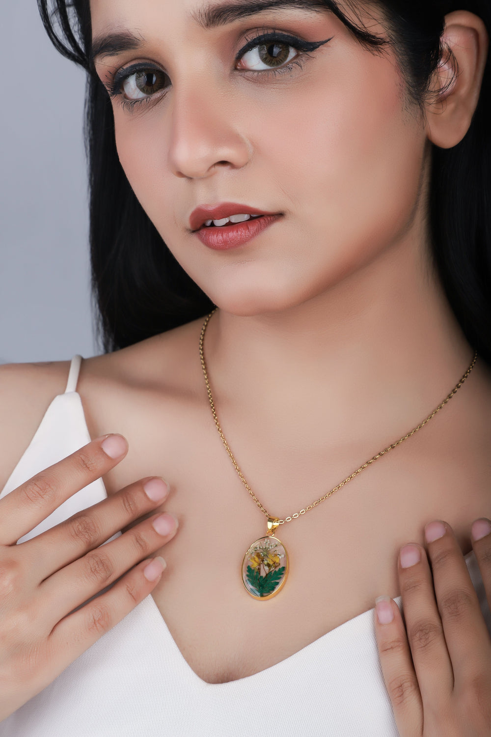 Dried Real Flower Resin Floral Pendant chain for girls