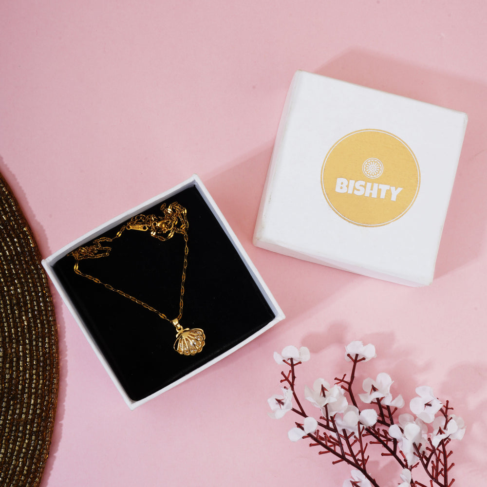 Gold Pearl Shell Pendant Chain for Girls Women|Stylish Chain for Every Occasion