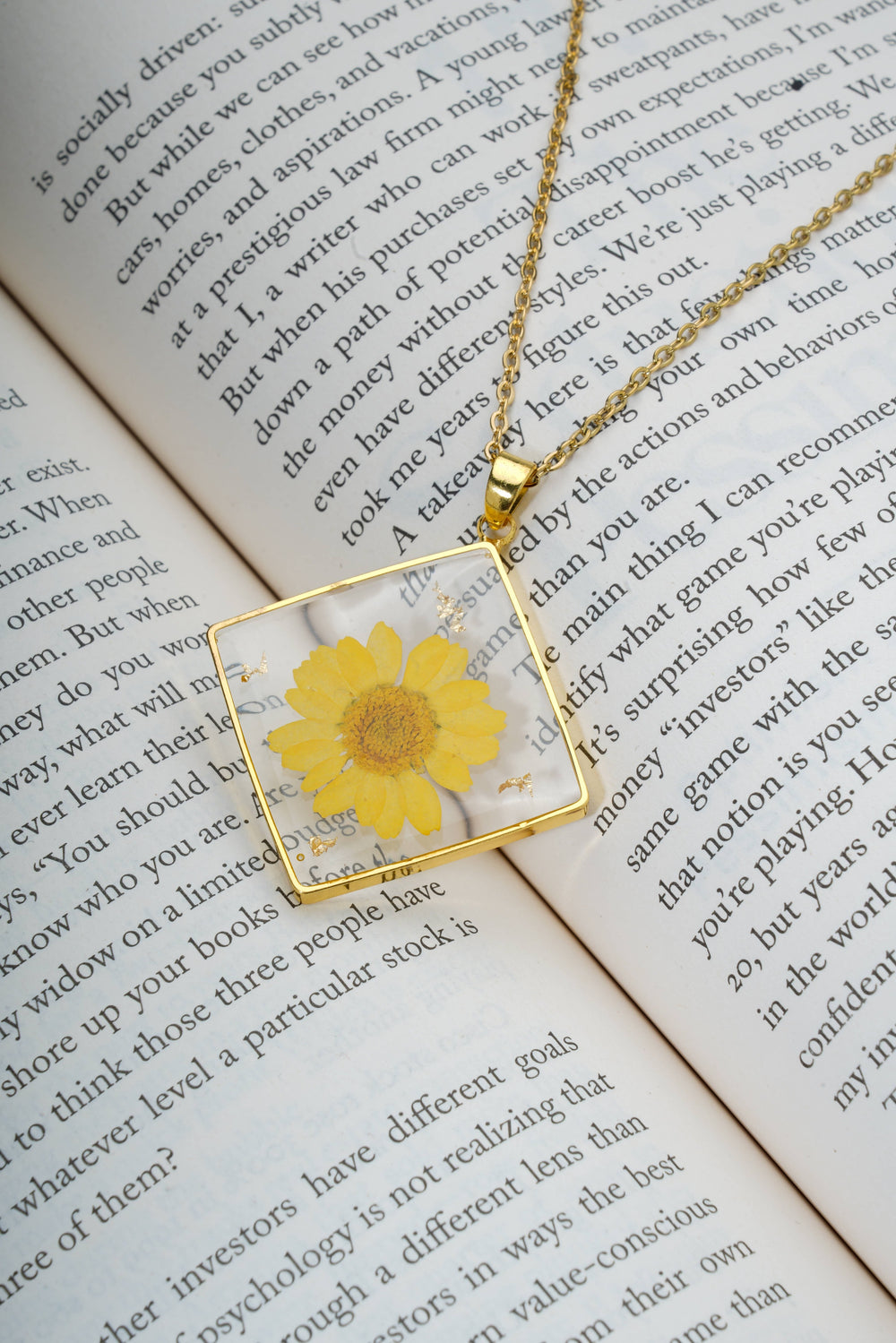 Dried Real Flower Resin Pendant chain for girls | Anniversary Gift