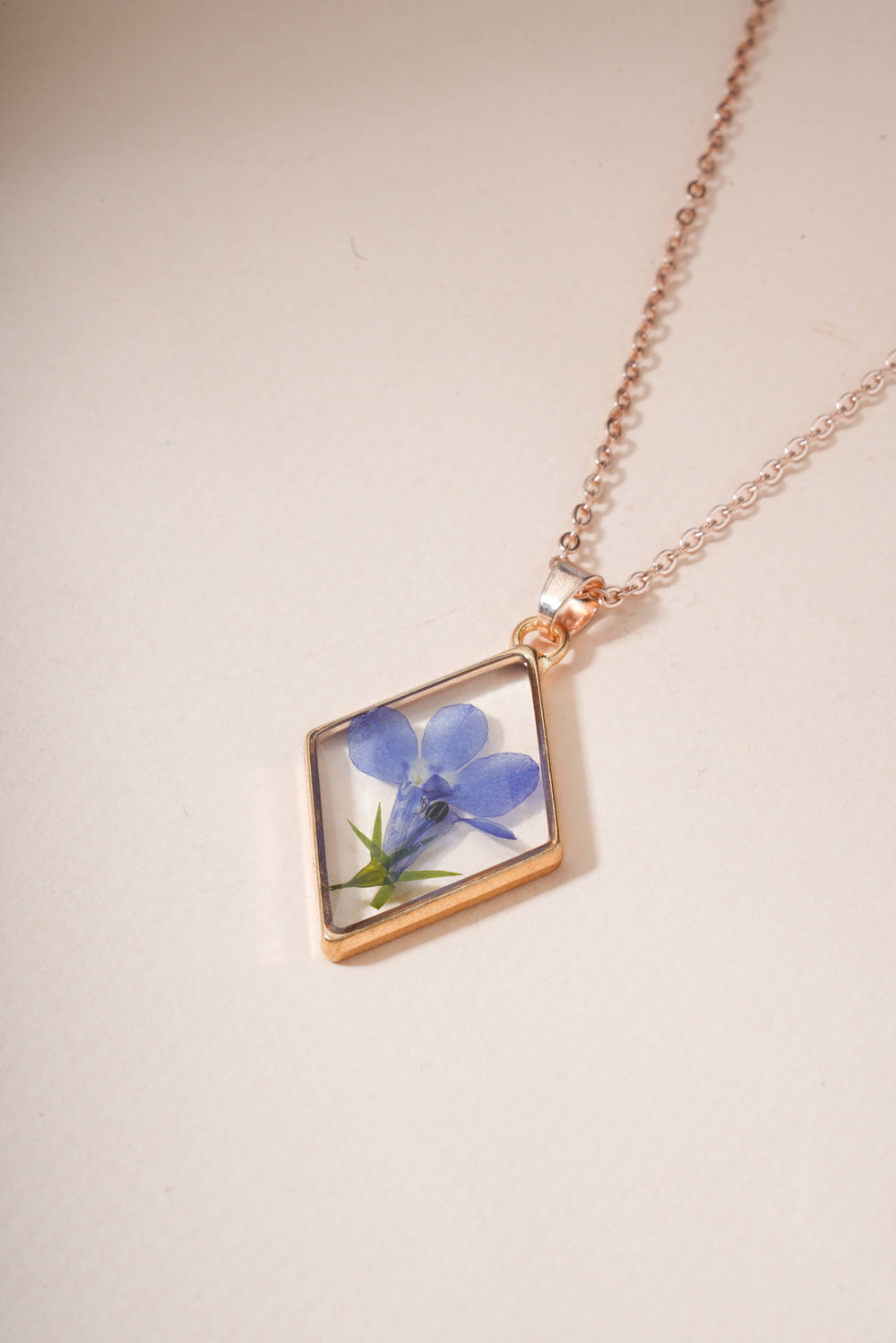 Dried Real Flower Resin Pendant chain for girls | Anniversary Gift