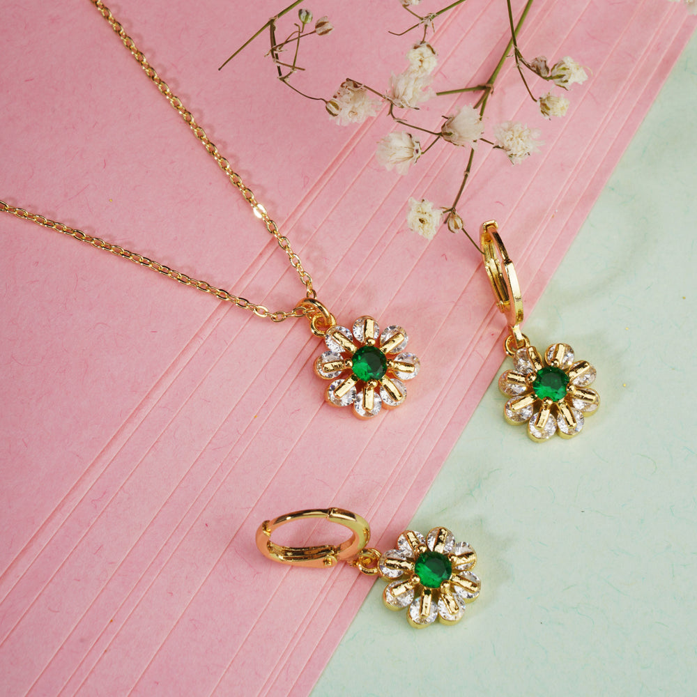Gold Flower Cut pendant chain and earring set
