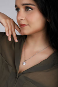 Blooming Beauty: Flower Pendants for Birthdays & Anniversaries