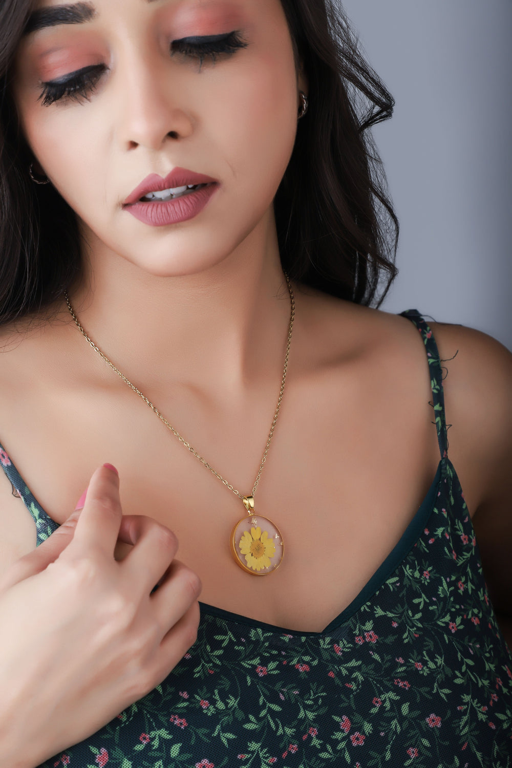 Dried Resin Real Flower Pendant chain for girls | Anniversary Gift | Birthday Gift