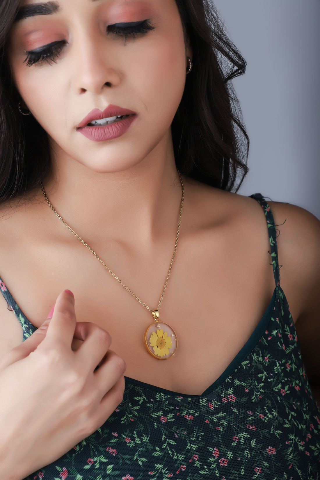 Dried Resin Real Flower Pendant chain for girls | Anniversary Gift | Birthday Gift