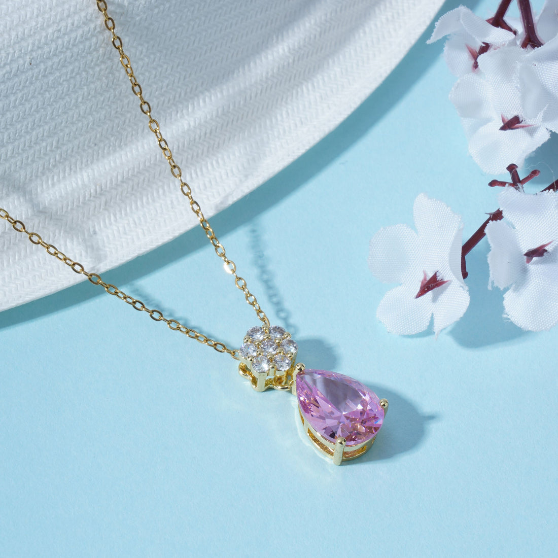 Elegant Anti Tarnish Stone Pendant Chain – Perfect Valentine's Day Gift for Girls & Women.