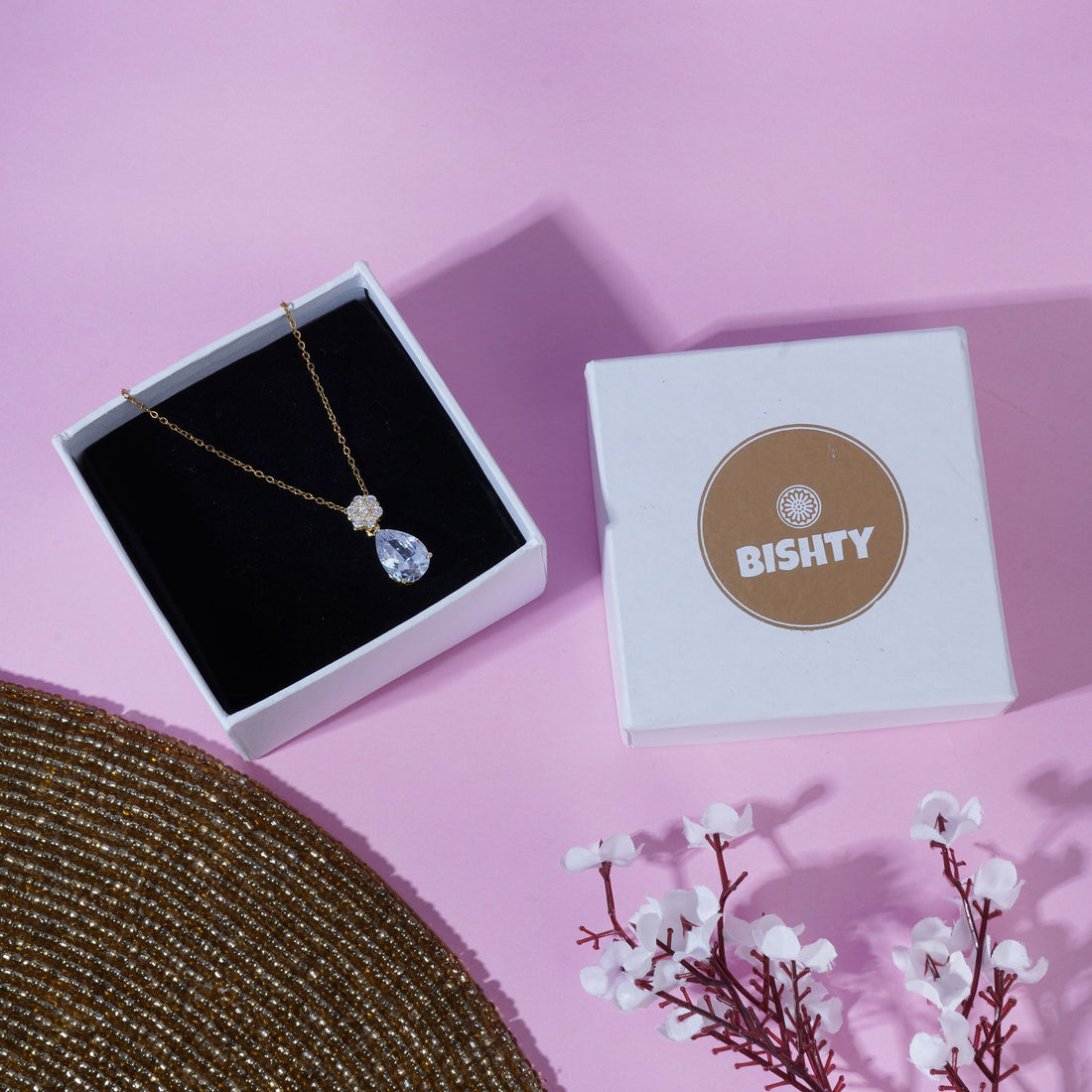 Elegant Anti Tarnish Stone Pendant Chain – Perfect Valentine's Day Gift for Girls & Women.