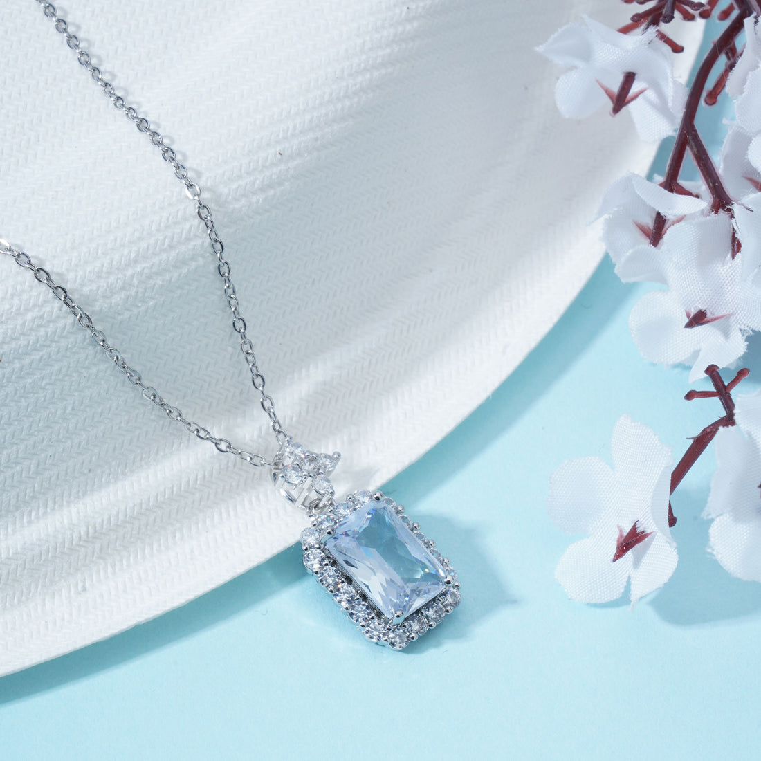 Elegant Red Stone Anti Tarnish Anti Allergic Skin Safe chain girls women