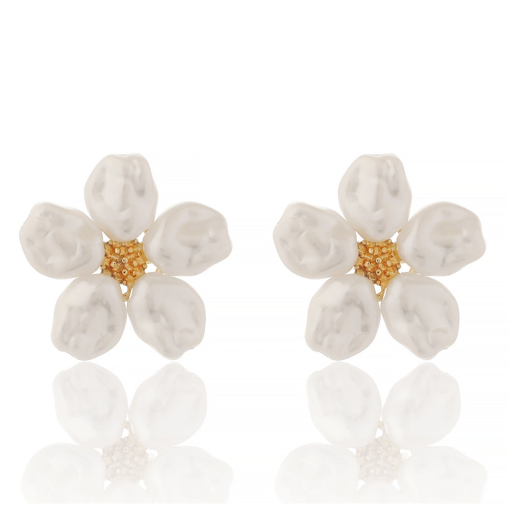Romantic Gold Plated 5-Petal Flower Stud Earrings with Baroque Style White Shell petals