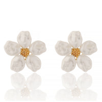 Romantic Gold Plated 5-Petal Flower Stud Earrings with Baroque Style White Shell petals