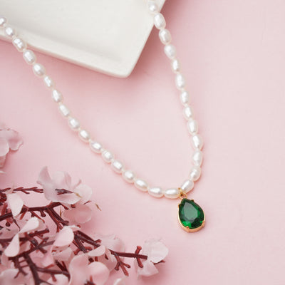 Vintage Style Pear Cut Emerald Drop Pendant on Pearl String
