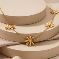 Elegant Daisy Flower Station Necklace