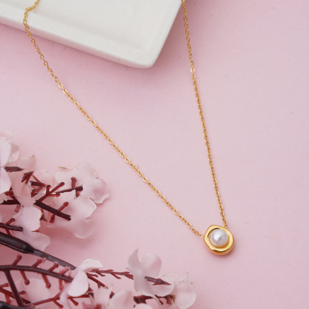 Minimalist Organic Bezel Set Pearl Pendant Necklace