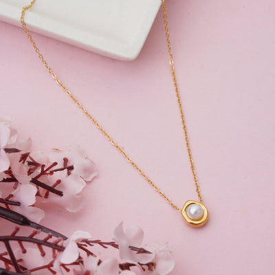 Minimalist Organic Bezel Set Pearl Pendant Necklace - Second Image