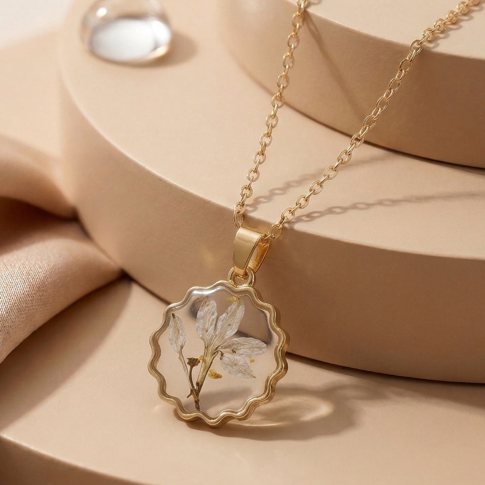 Handmade Scalloped Pressed Flower Pendant Necklace
