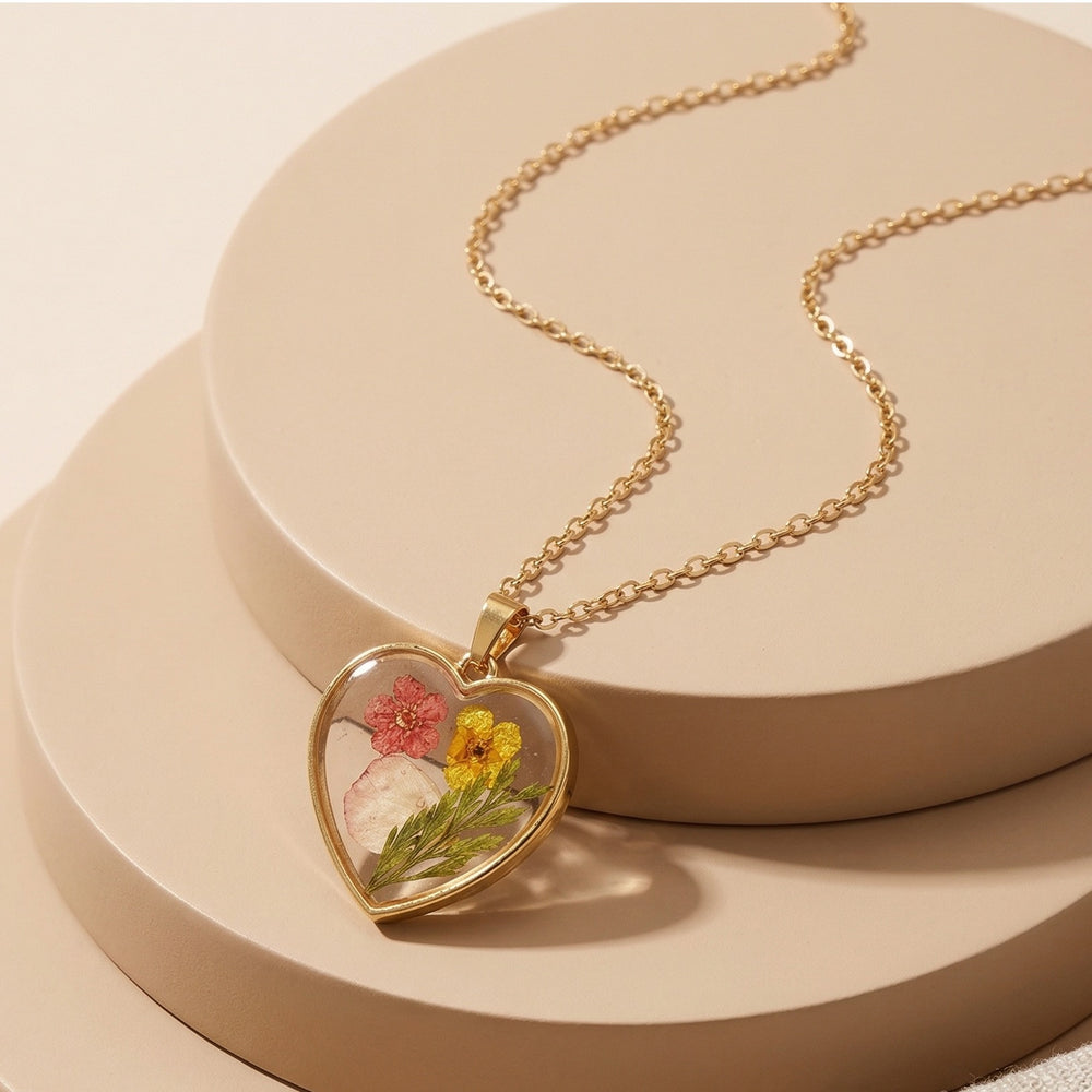 Romantic Heart Shaped Real Pressed Flower Resin Necklace
