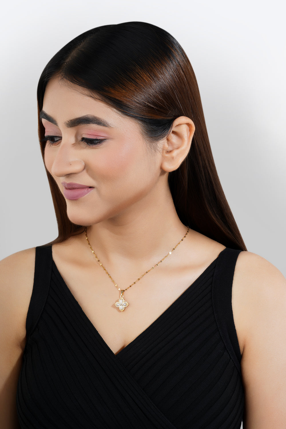 Gold Flower Movable Anti Tarnish Anti Allergic chain girls women|Gift for Wife| Cubic Zirconia