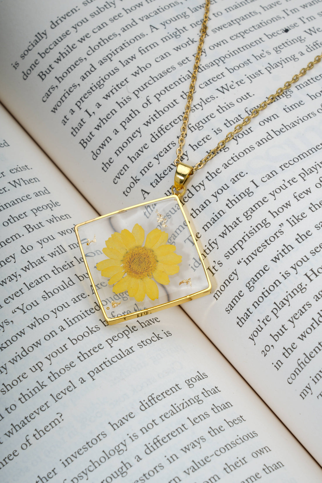 Dried Real Flower Resin Pendant chain for girls | Anniversary Gift