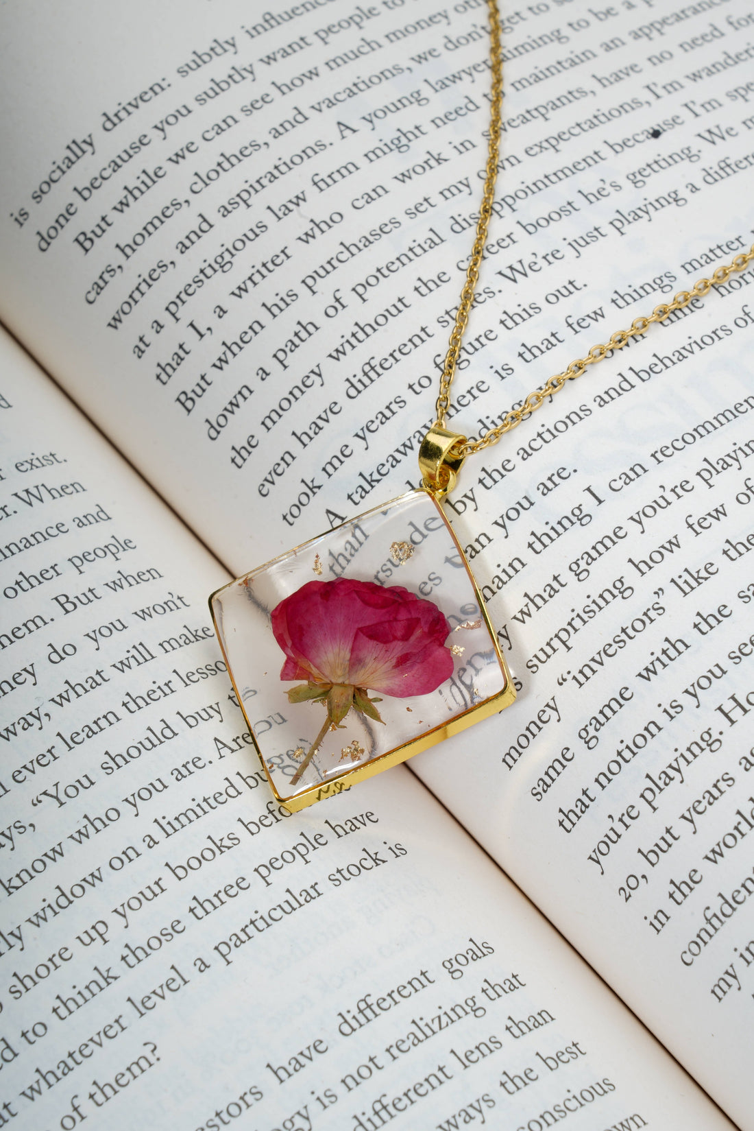 Dried Real Flower Resin Pendant chain for girls | Anniversary Gift