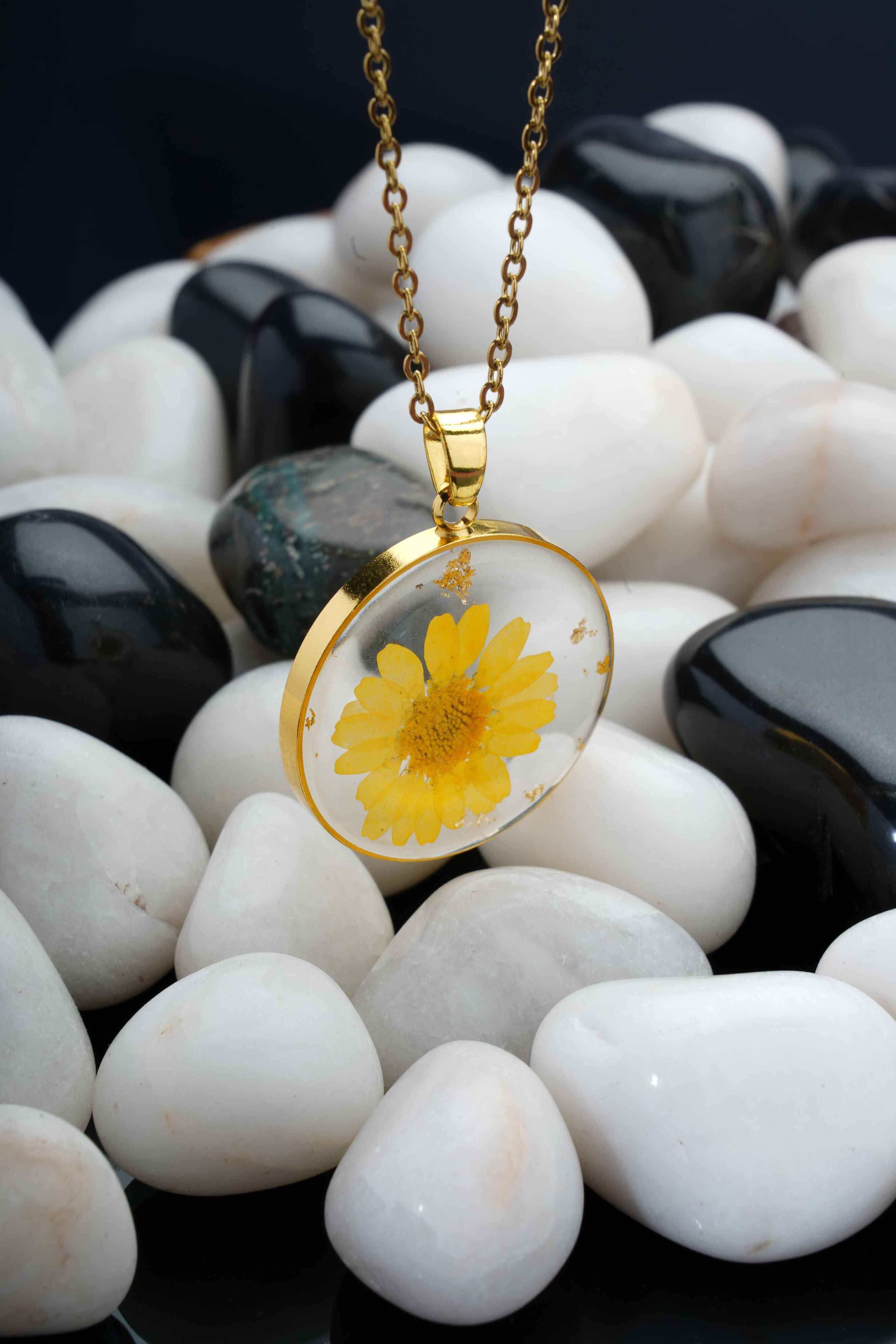 Dried Resin Real Flower Pendant chain for girls | Anniversary Gift | Birthday Gift