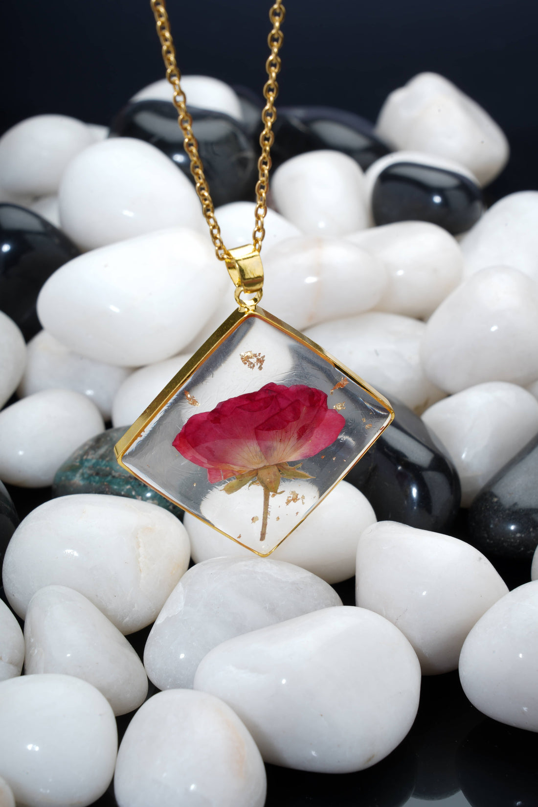 Dried Real Flower Resin Pendant chain for girls | Anniversary Gift