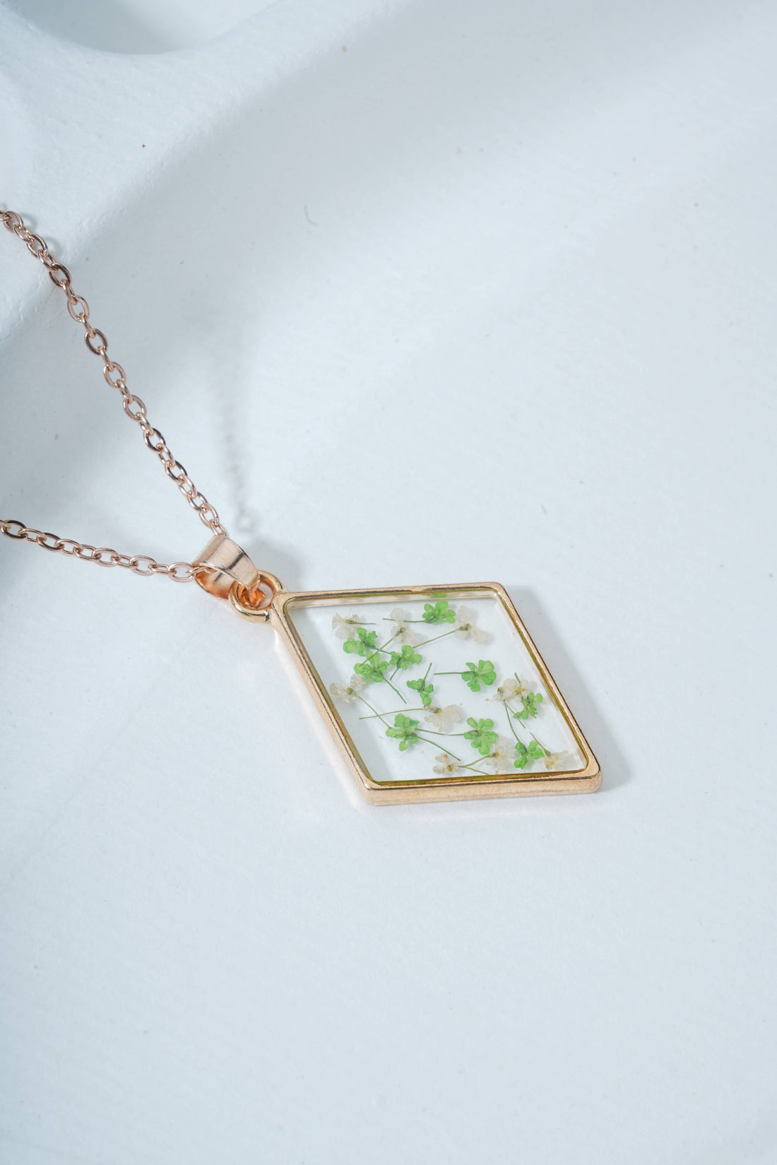 Dried Real Flower Resin Pendant chain for girls | Anniversary Gift