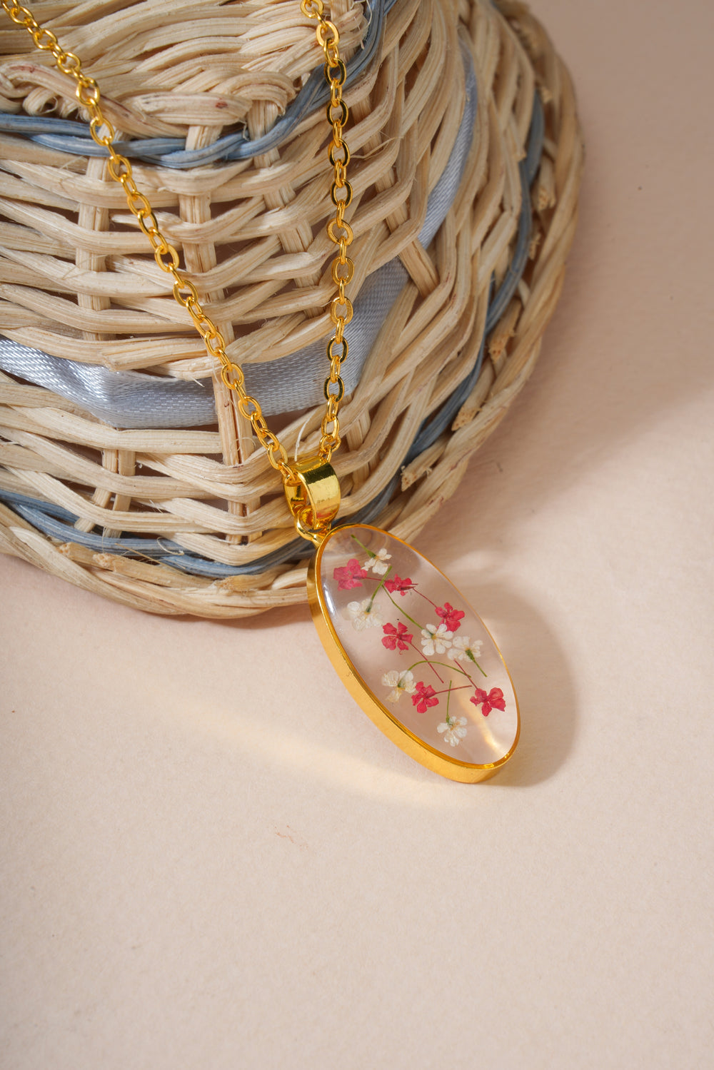 Dried hydrangeas Real Flower Resin Pendant chain for girls
