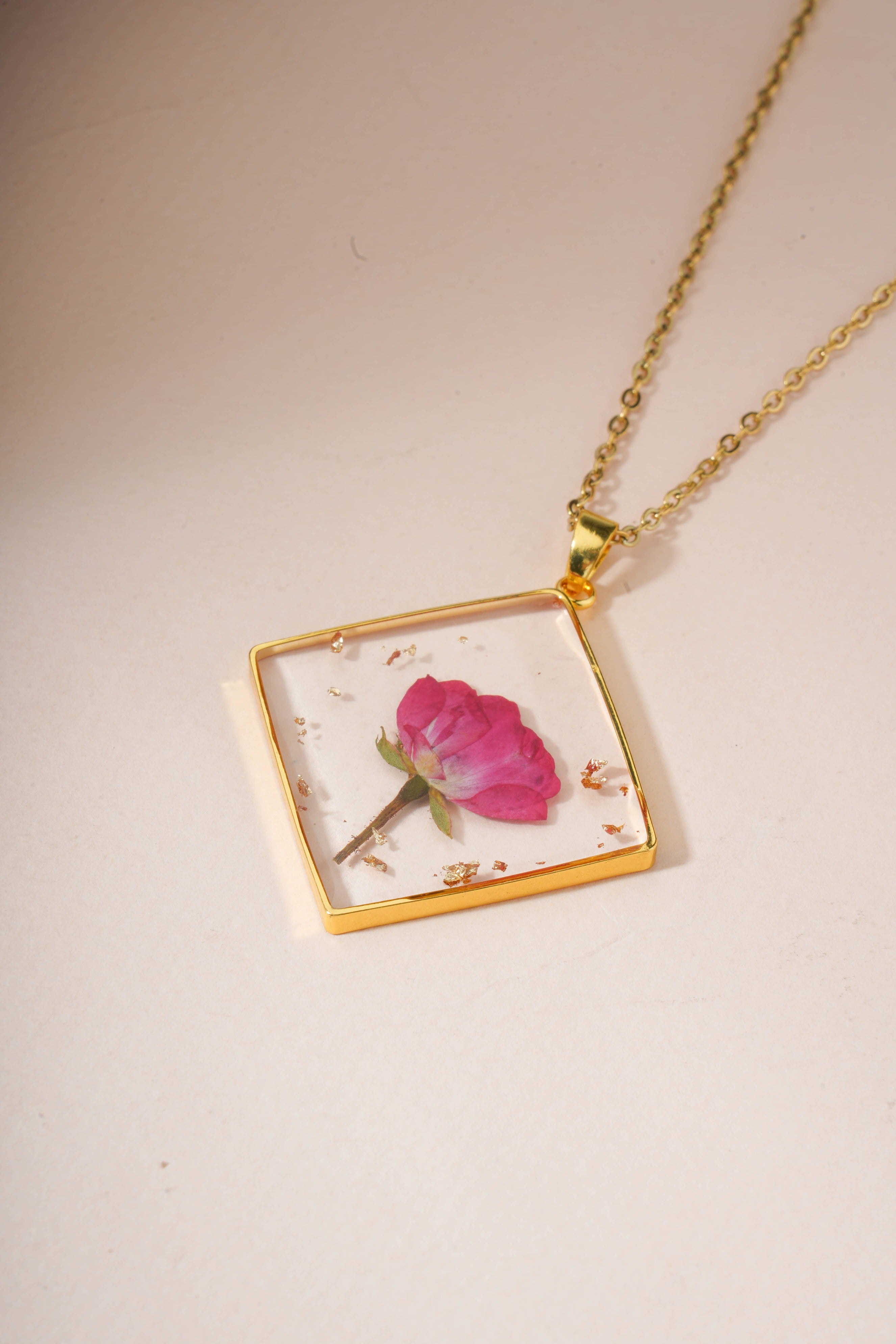 Dried Real Flower Resin Pendant chain for girls | Anniversary Gift